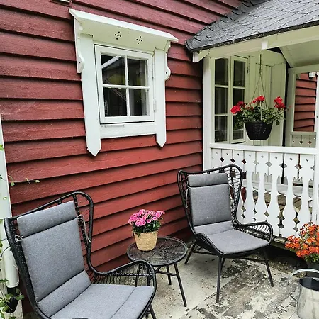 Flintegarden Karhus Borgund