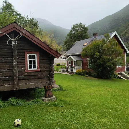 Flintegarden Karhus *